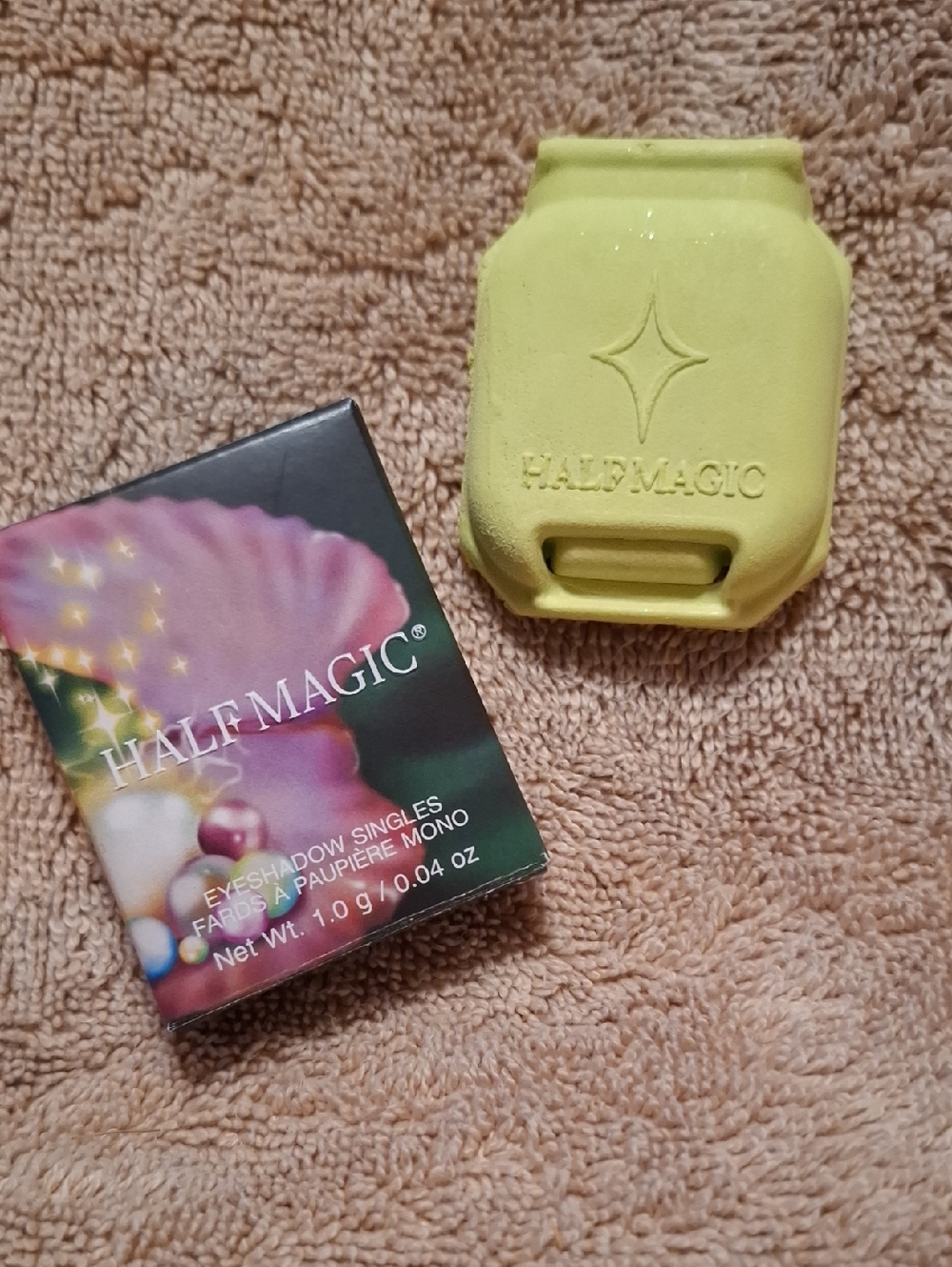 Half Magic Eyeshadow Single